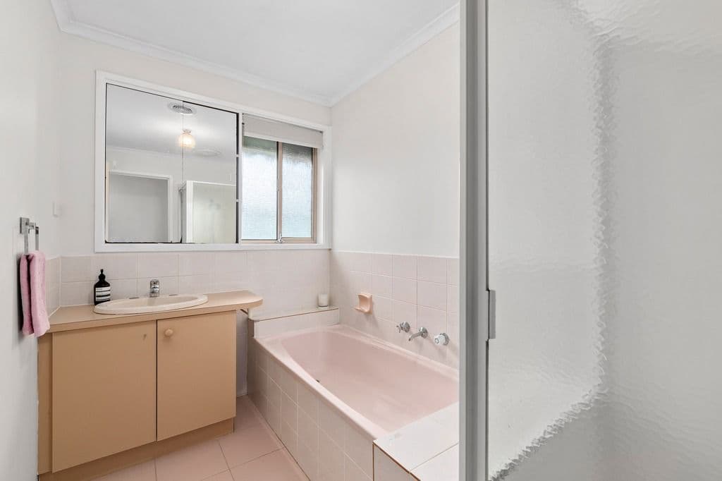 4 Lukin Court, Mill Park VIC 3082, Mill Park - Thumbnail 6