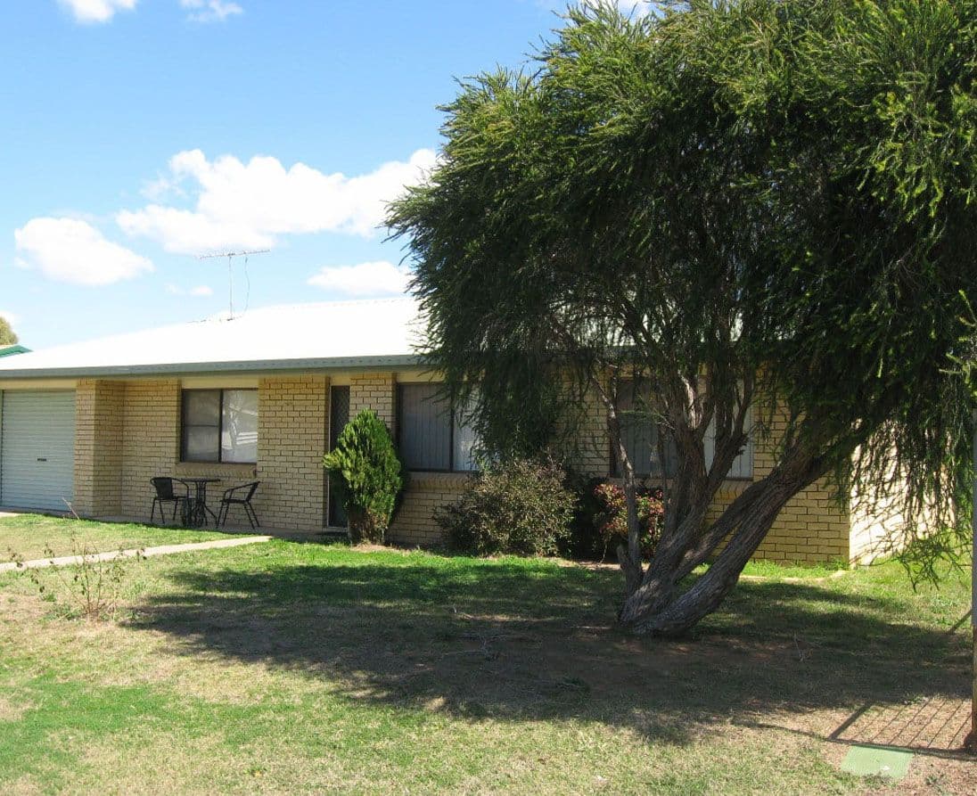 8 Cooper Avenue, OAKEY QLD 4401, Oakey - Image 1