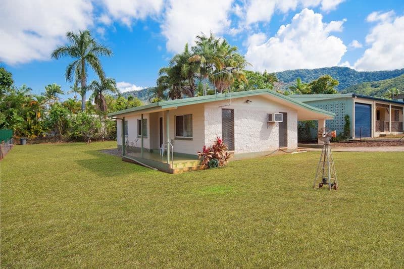 33 Dandaloo Street, BAYVIEW HEIGHTS QLD 4868, Bayview Heights - Image 1