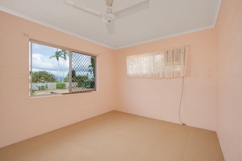 33 Dandaloo Street, BAYVIEW HEIGHTS QLD 4868, Bayview Heights - Thumbnail 7