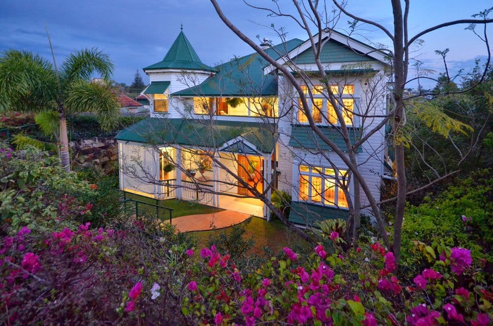 81 Hipwood Avenue, COORPAROO QLD 4151, Coorparoo - Thumbnail 2