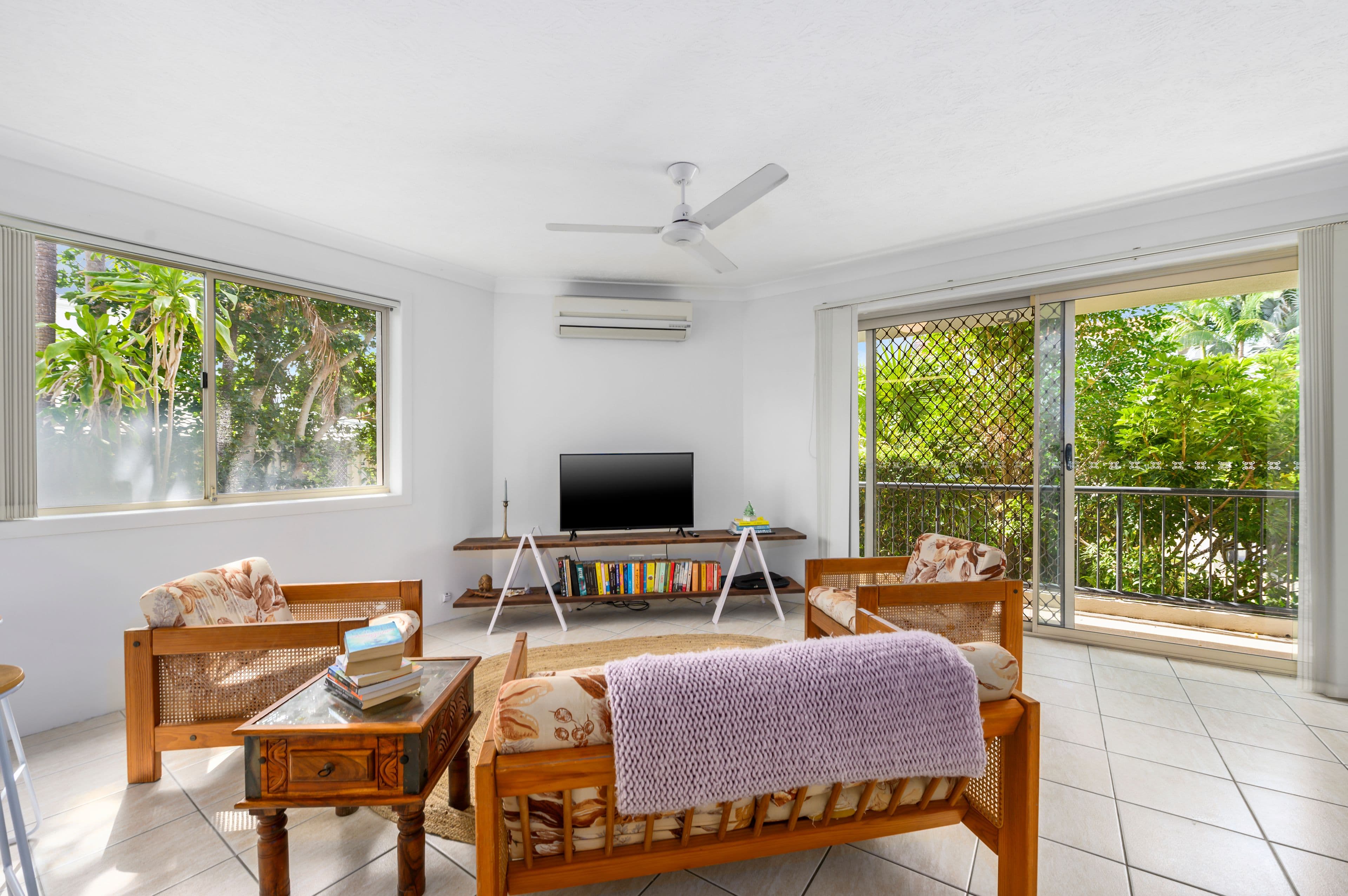 68 Stanhill Drive, CHEVRON ISLAND QLD 4217, Chevron Island - Image 1