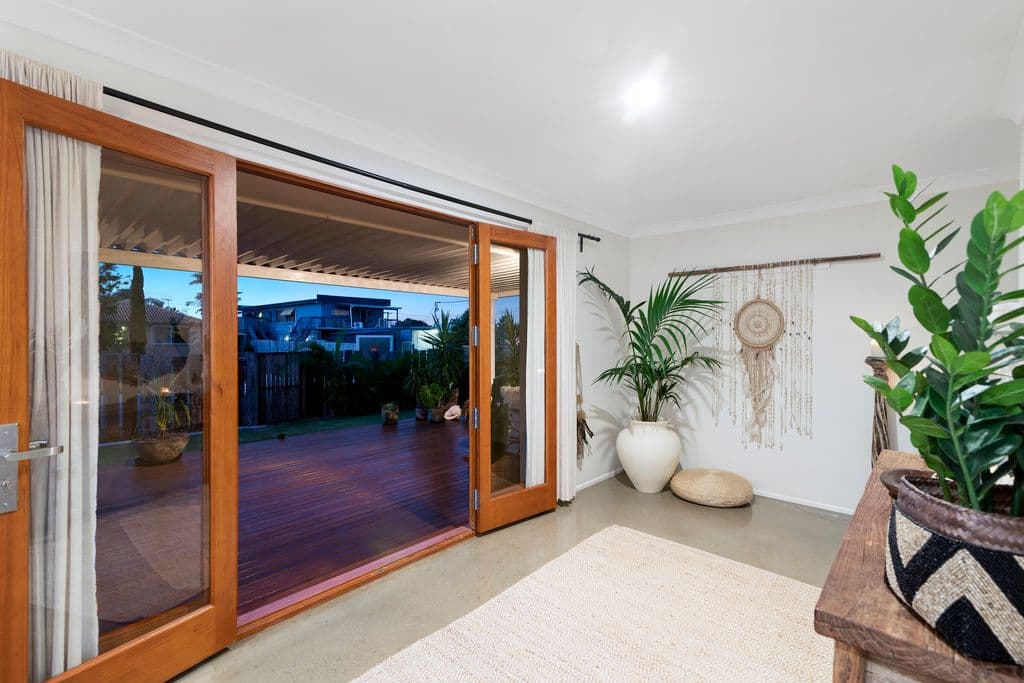 6 Kallara Street, Tugun QLD 4224, Tugun - Thumbnail 5