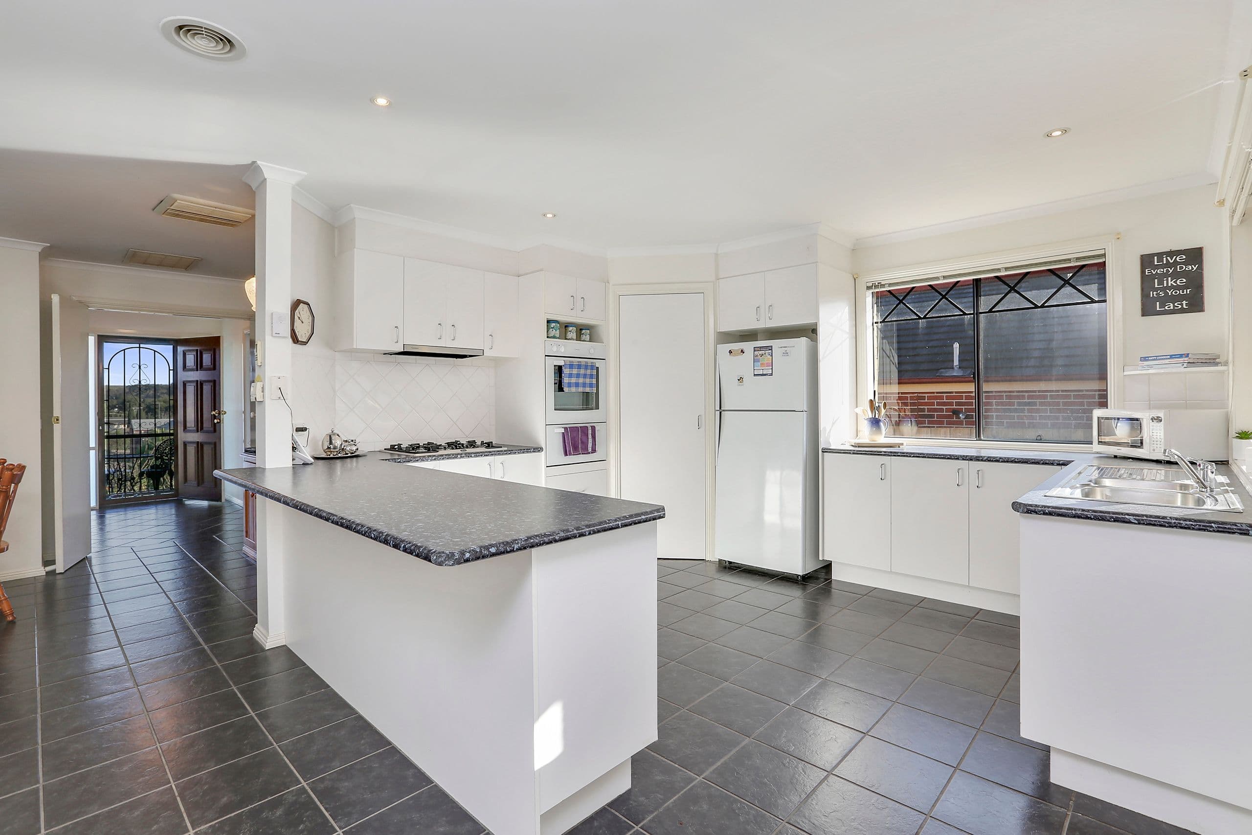 51 Rossack Drive, Grovedale VIC 3216, Grovedale - Thumbnail 4