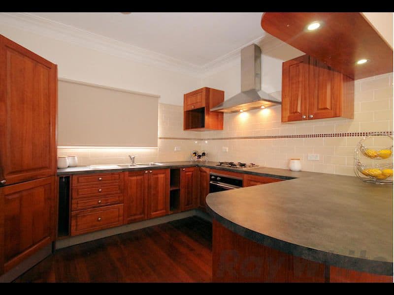 8 Perrett Street, BUNDAMBA QLD 4304, Bundamba - Thumbnail 4
