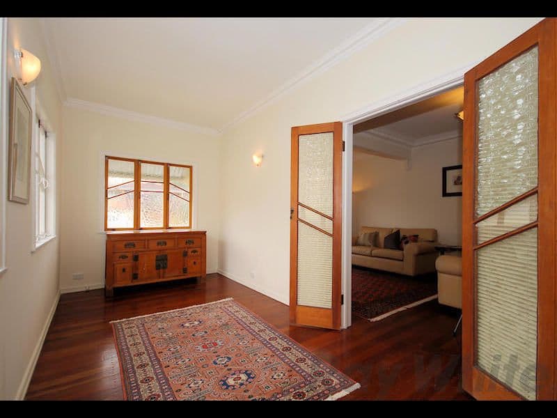 8 Perrett Street, BUNDAMBA QLD 4304, Bundamba - Thumbnail 6