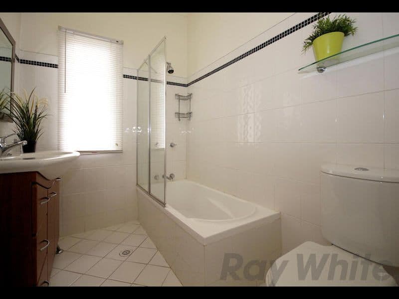 8 Perrett Street, BUNDAMBA QLD 4304, Bundamba - Thumbnail 8