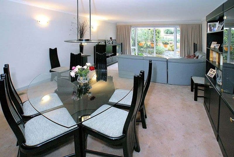 7 Rotherwood Close, WANTIRNA VIC 3152, Wantirna - Thumbnail 3