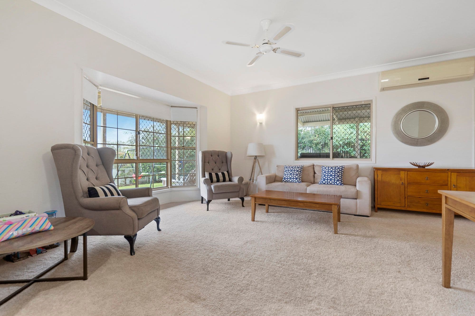 2 Cherry Close, Sinnamon Park QLD 4073, Sinnamon Park - Thumbnail 2