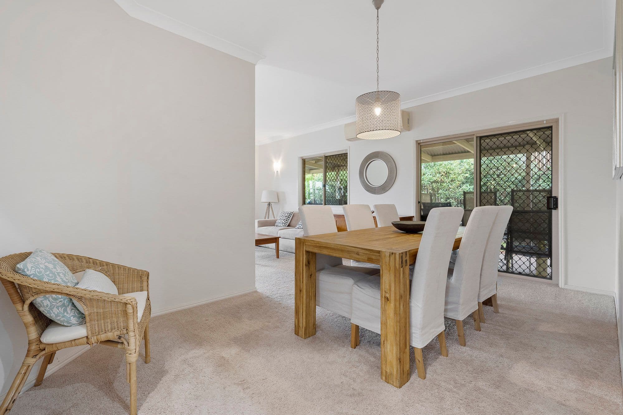 2 Cherry Close, Sinnamon Park QLD 4073, Sinnamon Park - Thumbnail 3