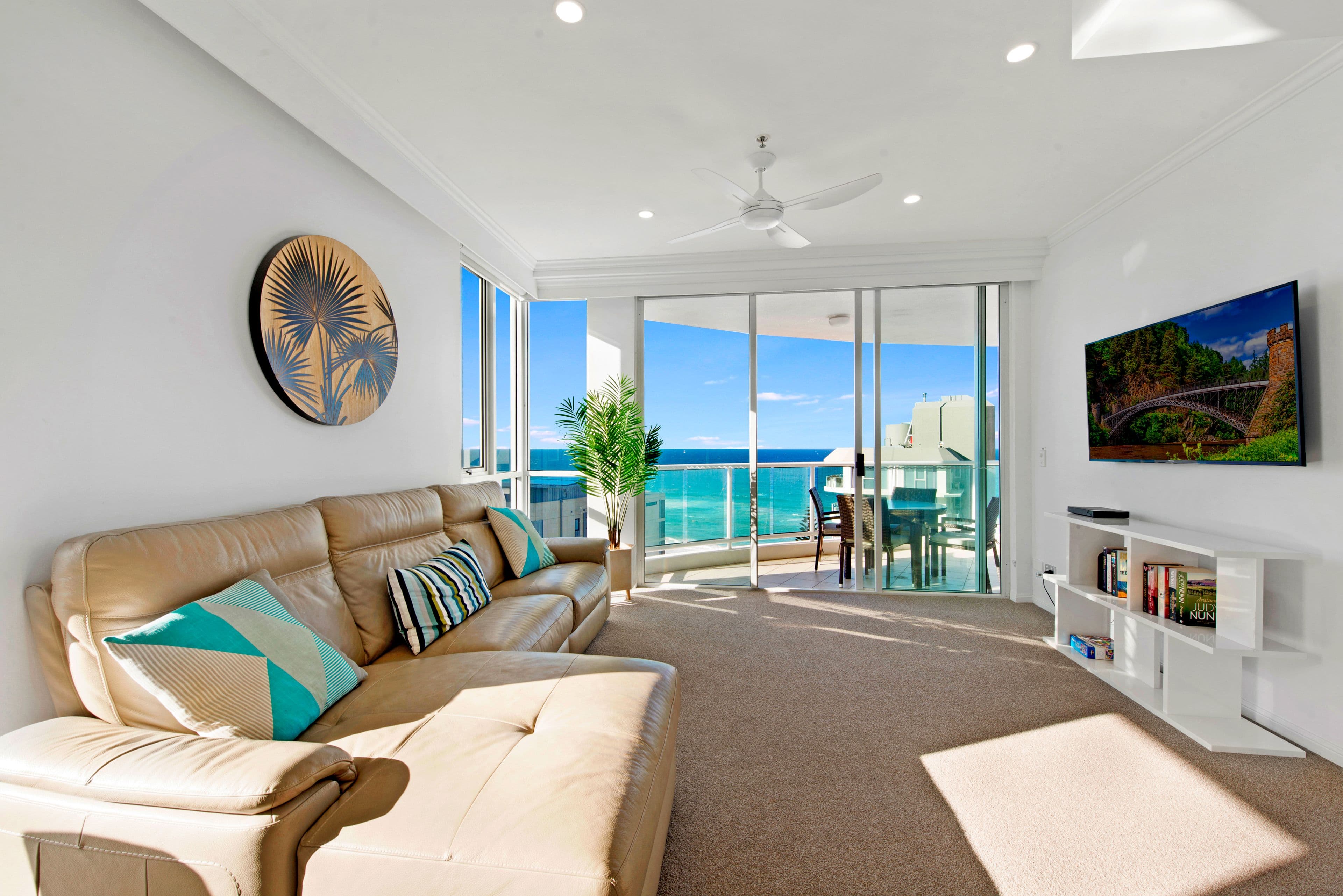 5 Woodroffe Avenue, Main Beach QLD 4217, Main Beach - Thumbnail 5