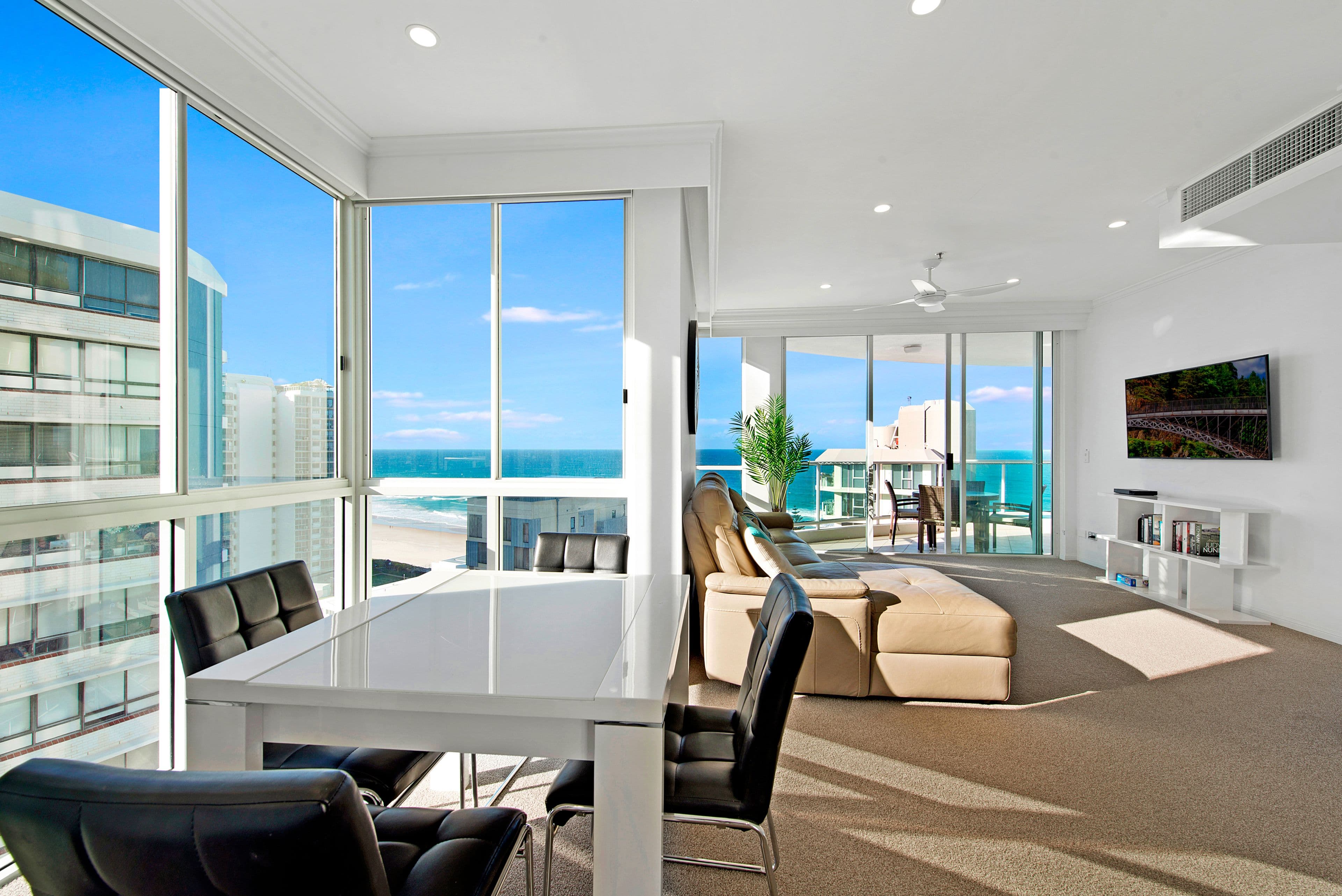 5 Woodroffe Avenue, Main Beach QLD 4217, Main Beach - Thumbnail 7