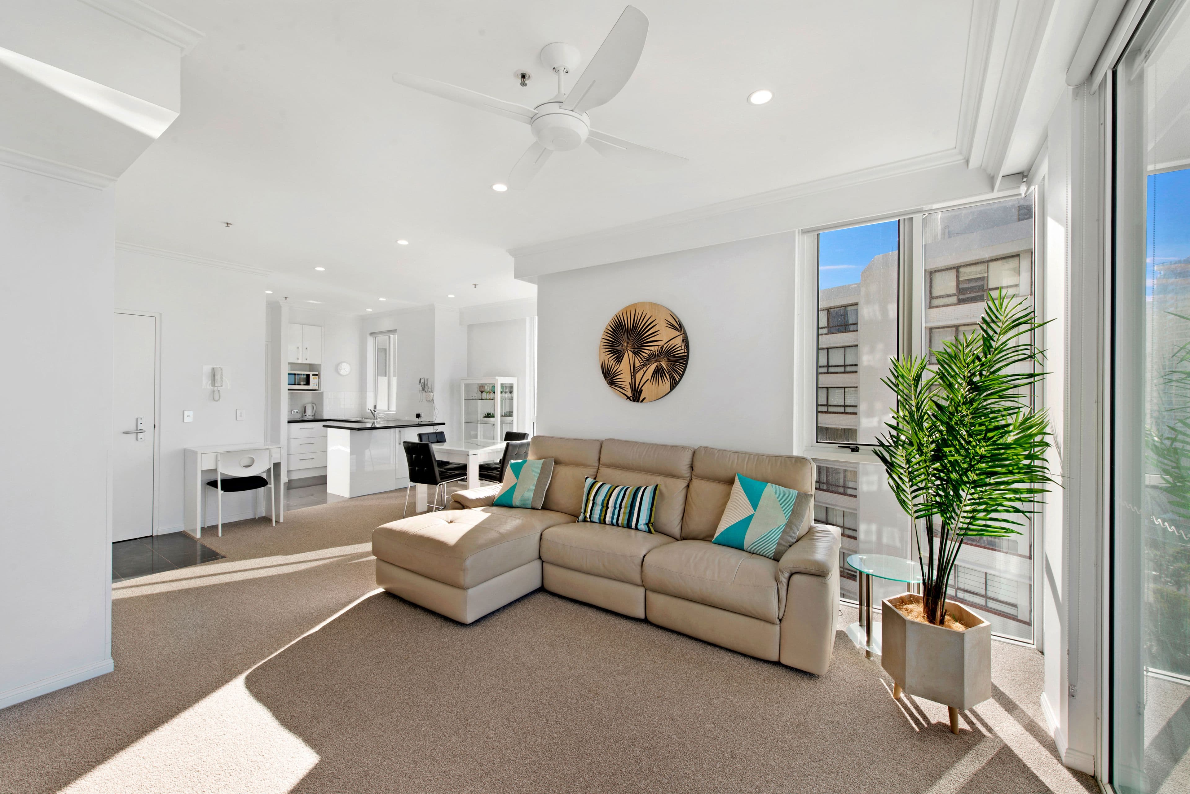 5 Woodroffe Avenue, Main Beach QLD 4217, Main Beach - Thumbnail 8