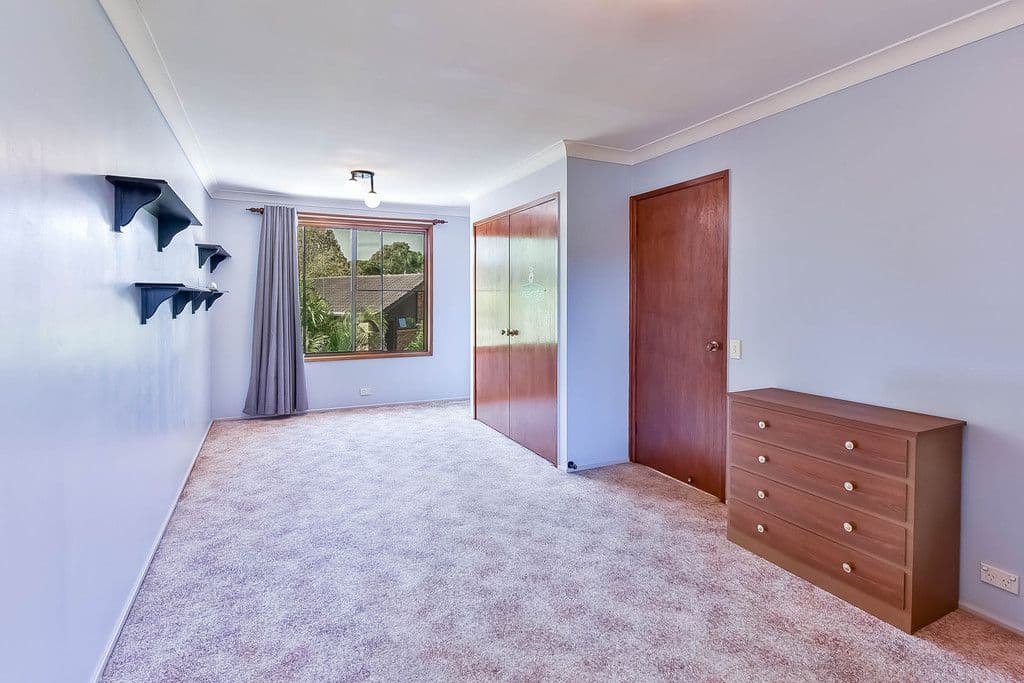 260 The Parkway, Bradbury - Thumbnail 5
