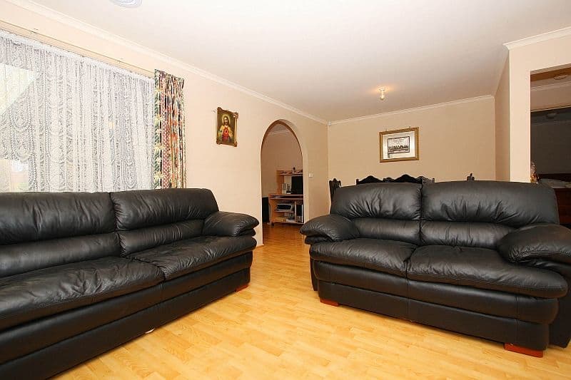 225 Betula Avenue, Mill Park VIC 3082, Mill Park - Thumbnail 3