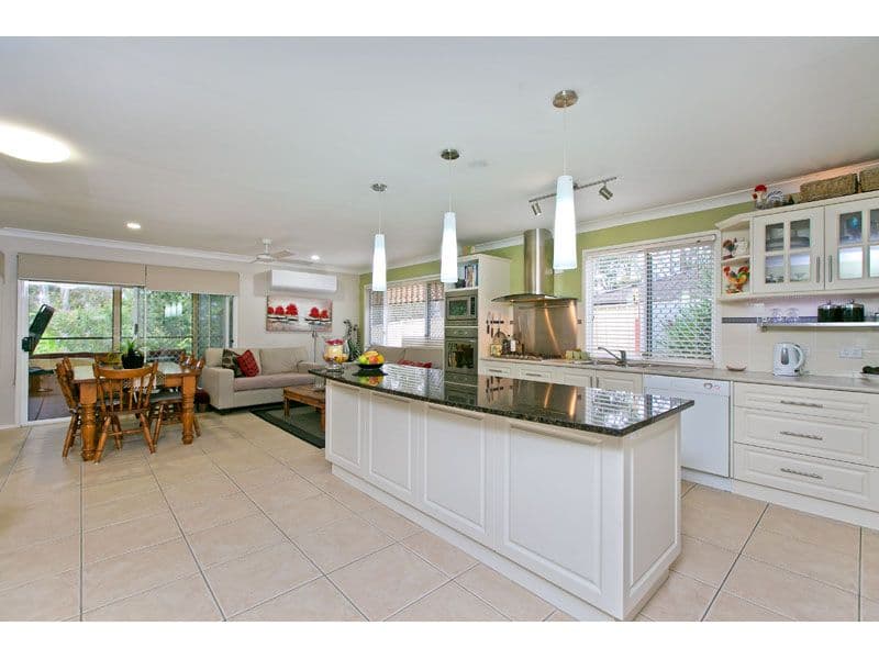 10 Vine Street, Redland Bay QLD 4165, Redland Bay - Thumbnail 4