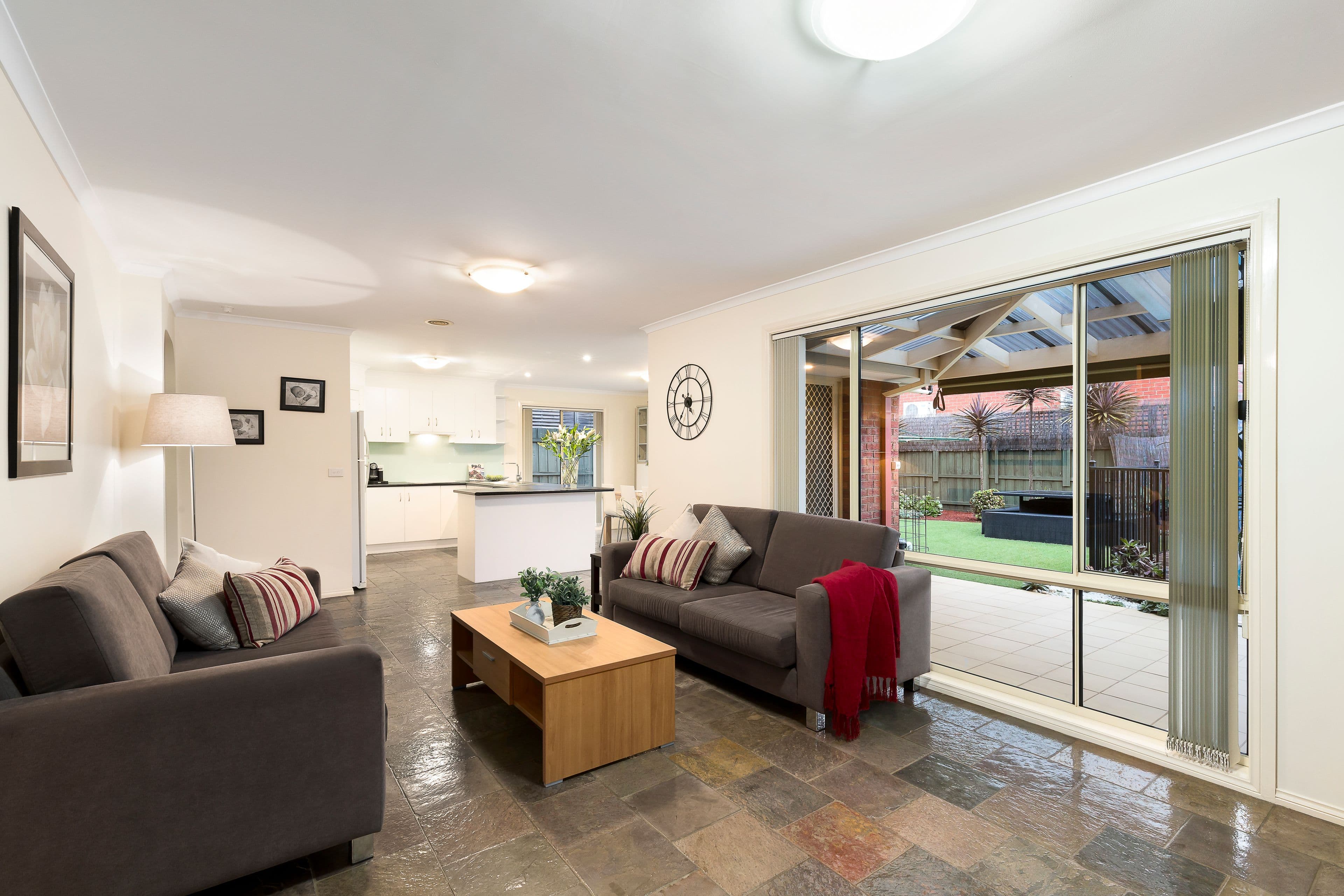 21 Highland Avenue, Oakleigh East VIC 3166, Oakleigh East - Thumbnail 2