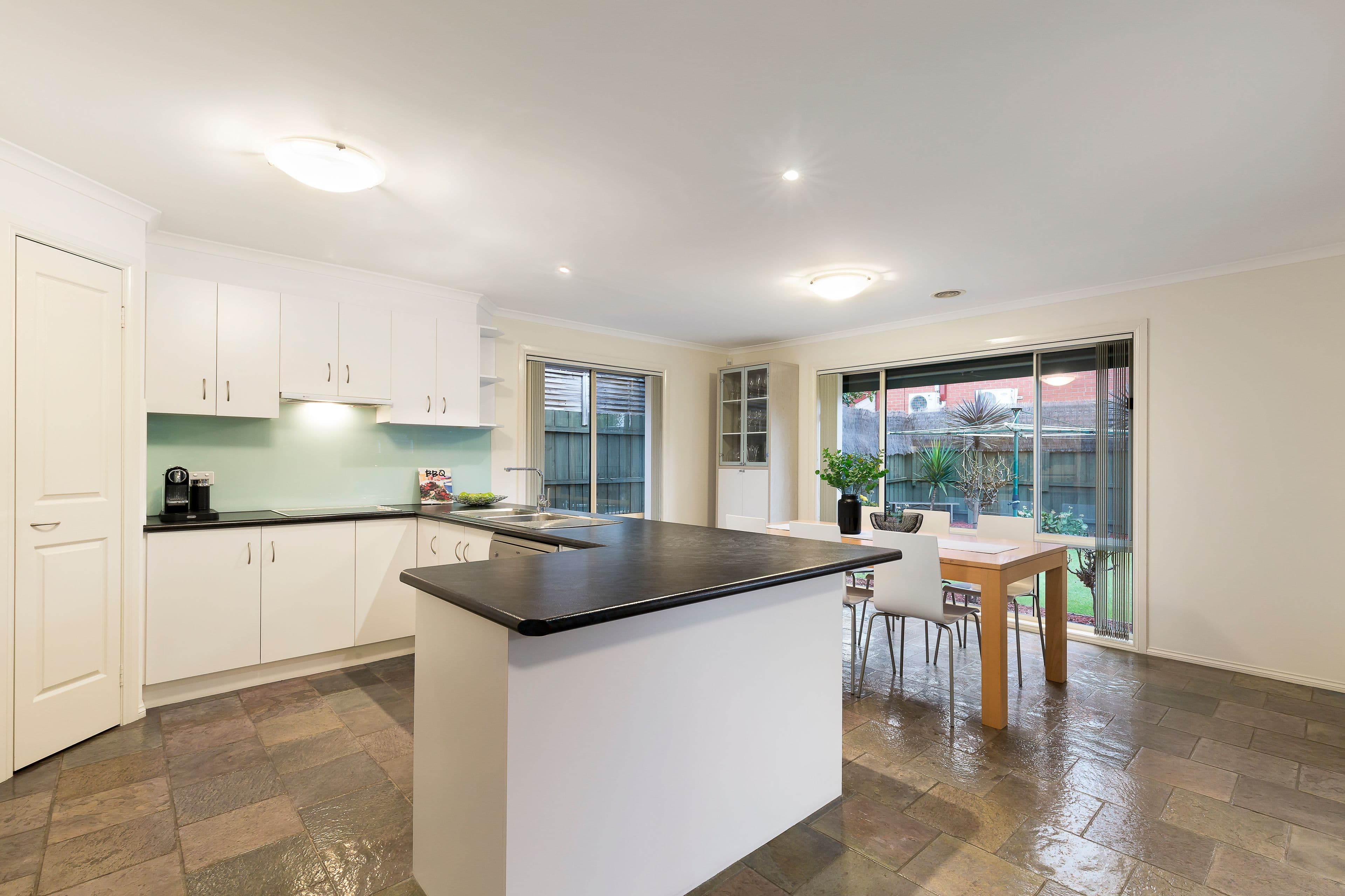 21 Highland Avenue, Oakleigh East VIC 3166, Oakleigh East - Thumbnail 4