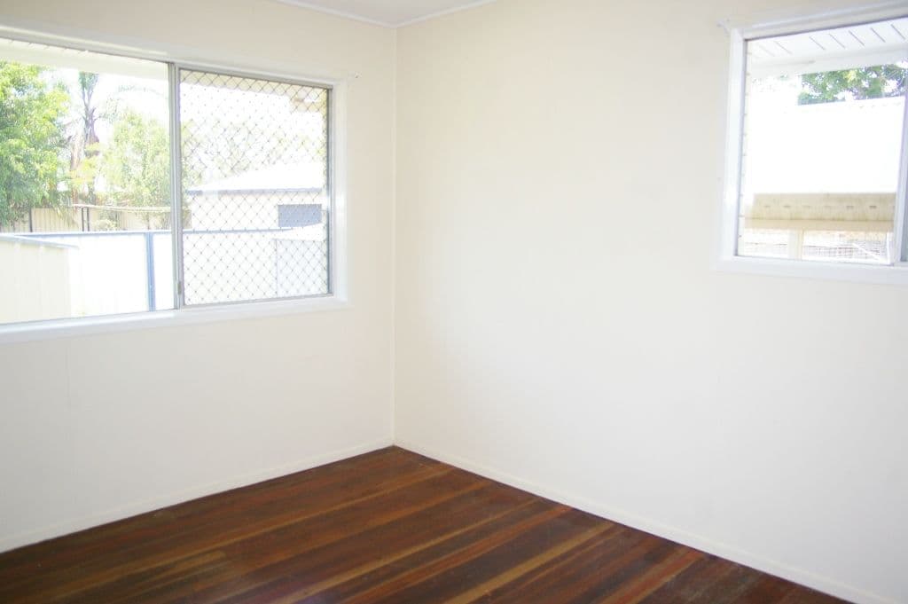 16 Azalea Street, DECEPTION BAY QLD 4508, Deception Bay - Thumbnail 5