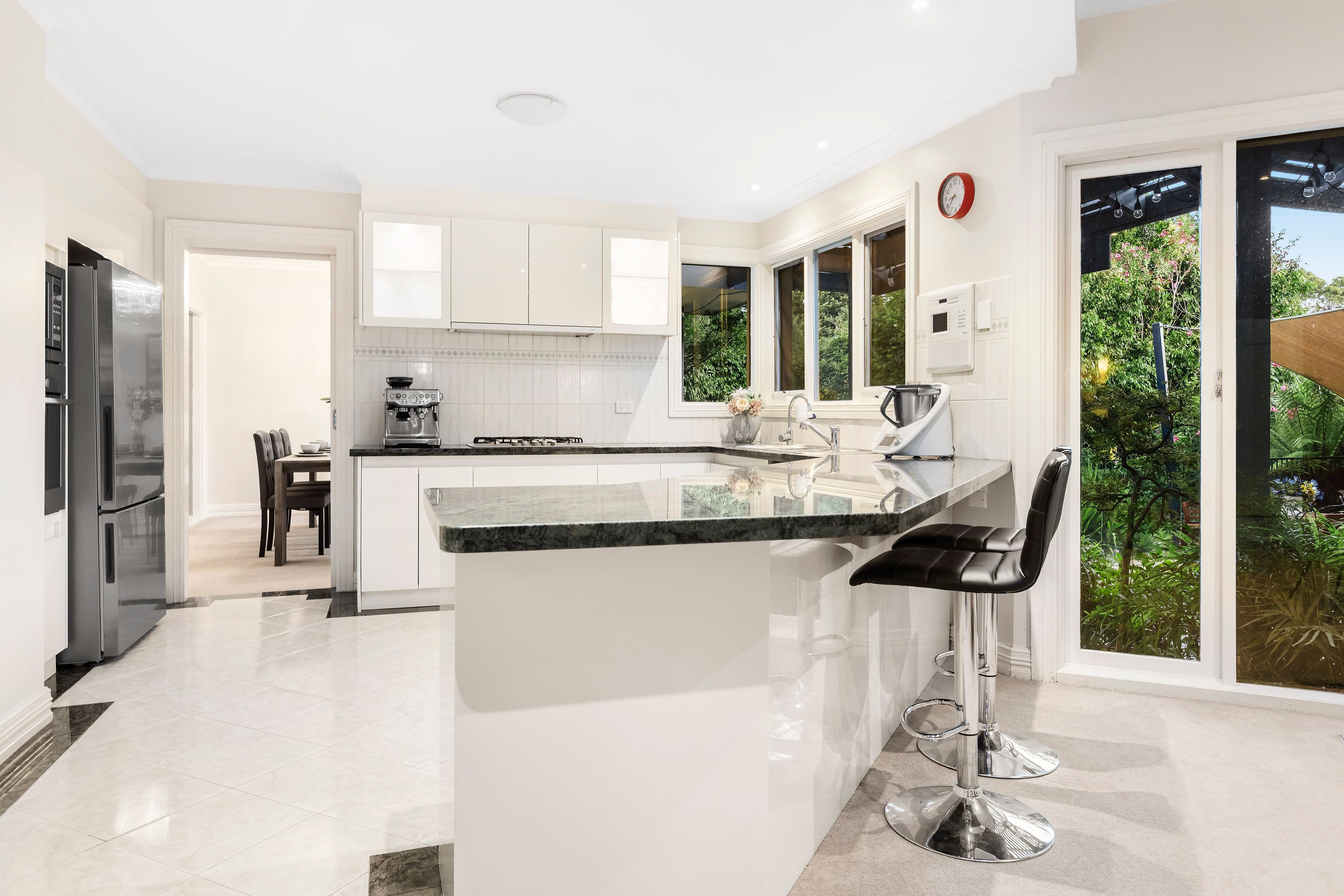 6 Mourik Court, Wantirna VIC 3152, Wantirna - Thumbnail 4