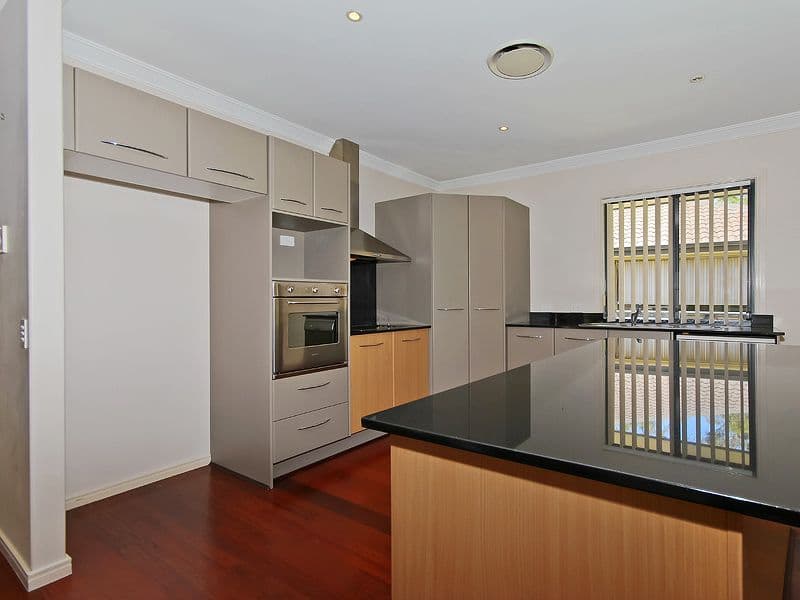 16 Northpoint Close, ROBINA QLD 4226, Robina - Thumbnail 2
