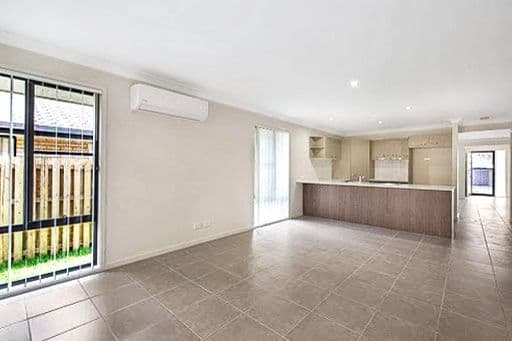 8 Vista Crescent, Pimpama QLD 4209, Pimpama - Thumbnail 3