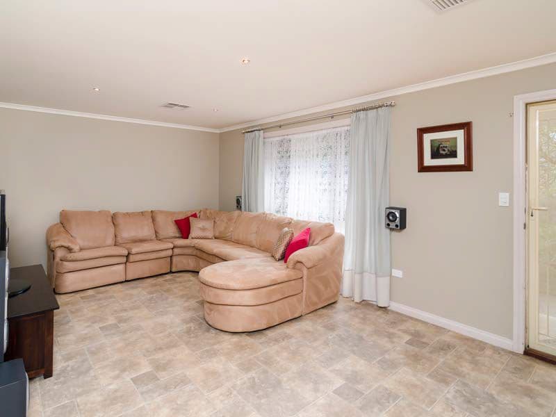 11 Joanne Street, NAIRNE SA 5252, Nairne - Thumbnail 5