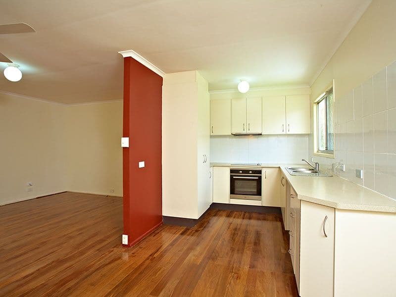 1 BLUEGUM Court, KINGSTON QLD 4114, Kingston - Thumbnail 2