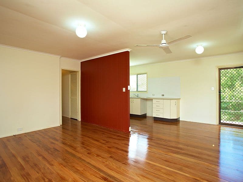 1 BLUEGUM Court, KINGSTON QLD 4114, Kingston - Thumbnail 6