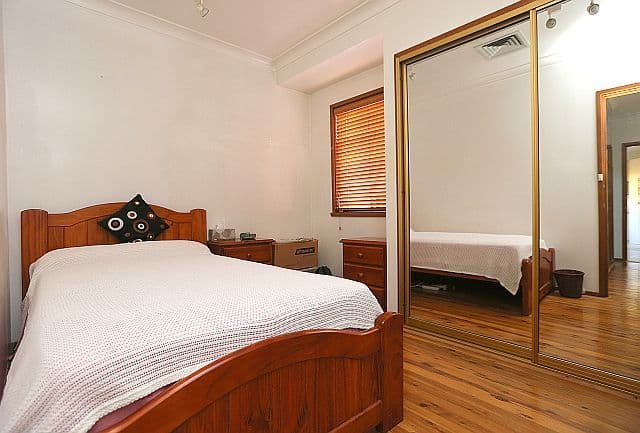 13 Josephine Crescent, Georges Hall NSW 2198, Georges Hall - Thumbnail 7