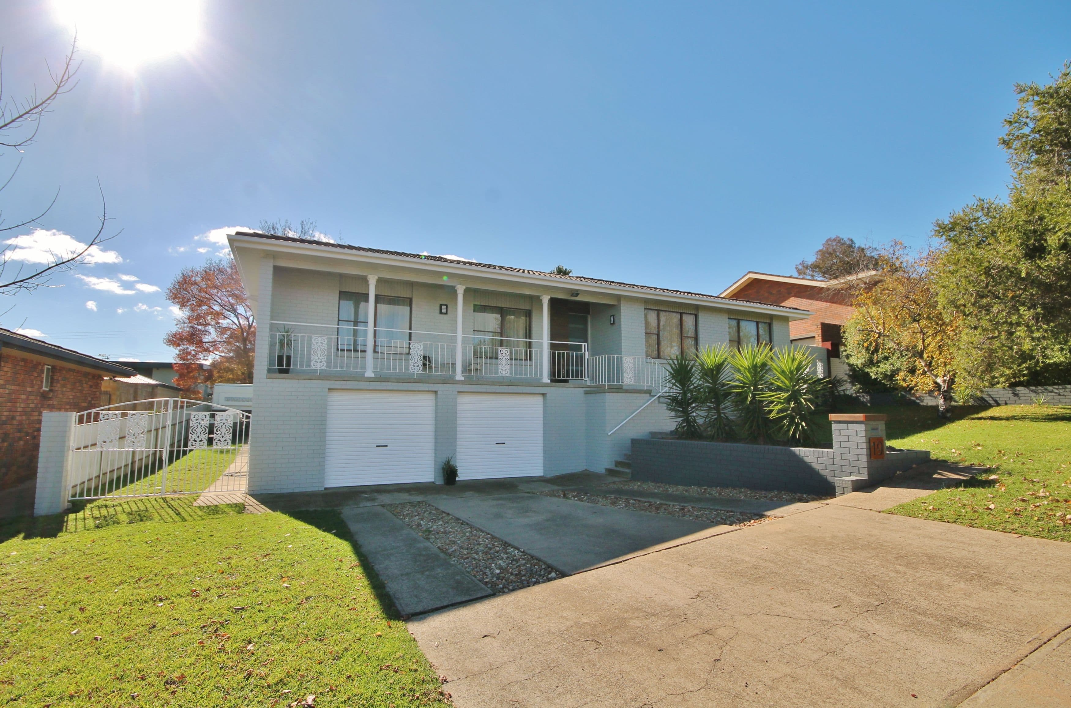 19 Hardy Avenue, Young - Thumbnail 2