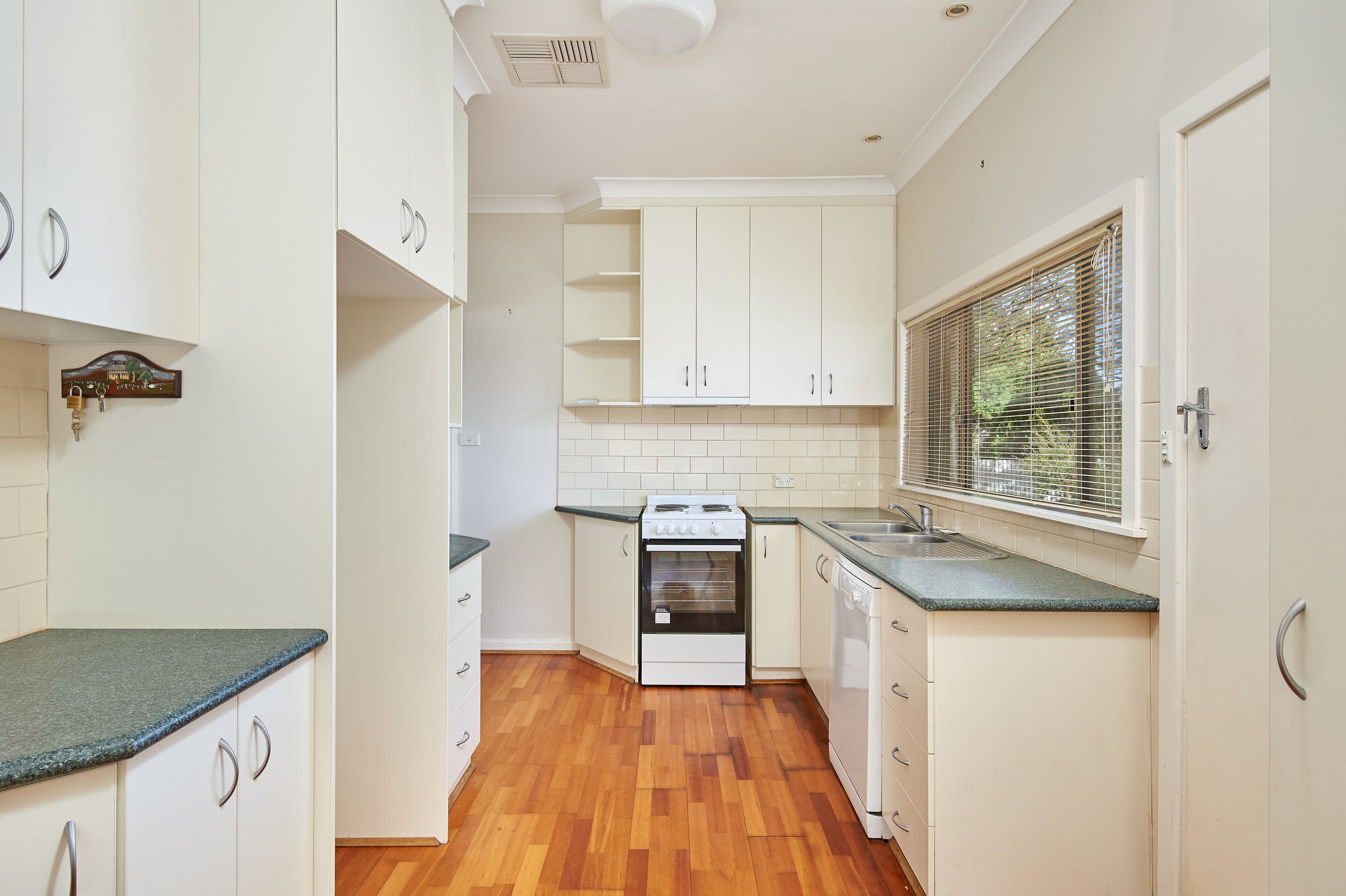 44 Mann Street, Coolamon - Thumbnail 2