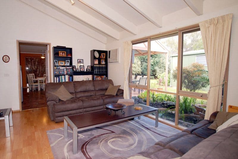 4 Lexton Drive, Langwarrin VIC 3910, Langwarrin - Thumbnail 2