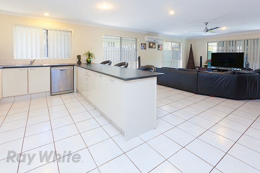 10 Janus Grove, SPRINGFIELD LAKES QLD 4300, Springfield Lakes - Thumbnail 3