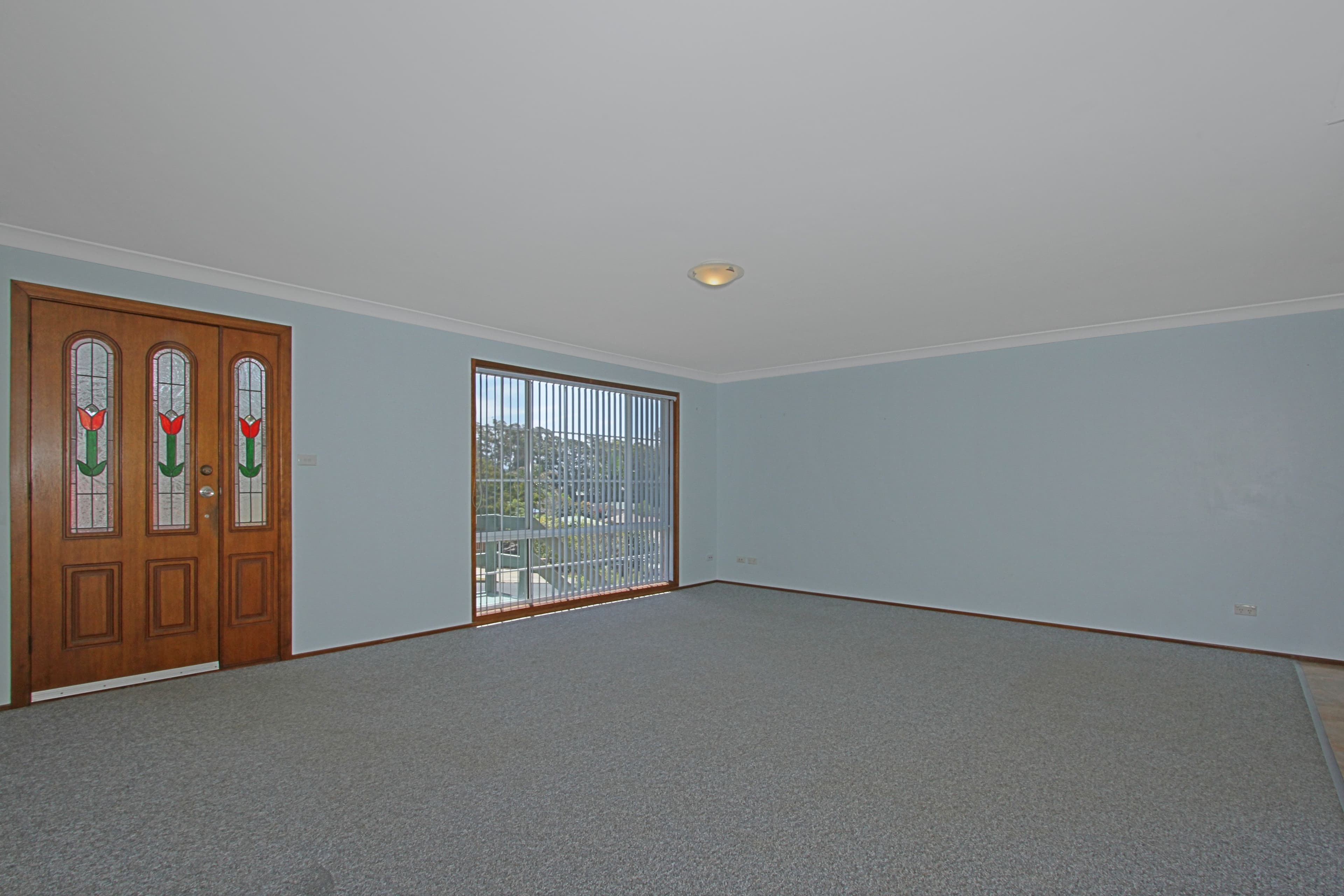19 Wills Crescent, Denhams Beach - Thumbnail 2