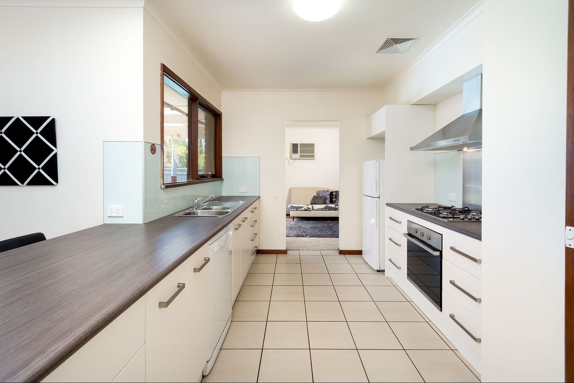 494 Regina Avenue, North Albury - Image 1