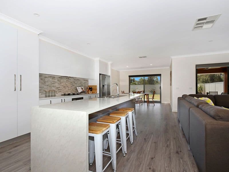 8 Alexander Street, Yarrawonga VIC 3730, Yarrawonga - Thumbnail 3