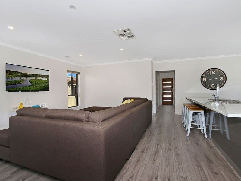 8 Alexander Street, Yarrawonga VIC 3730, Yarrawonga - Thumbnail 8