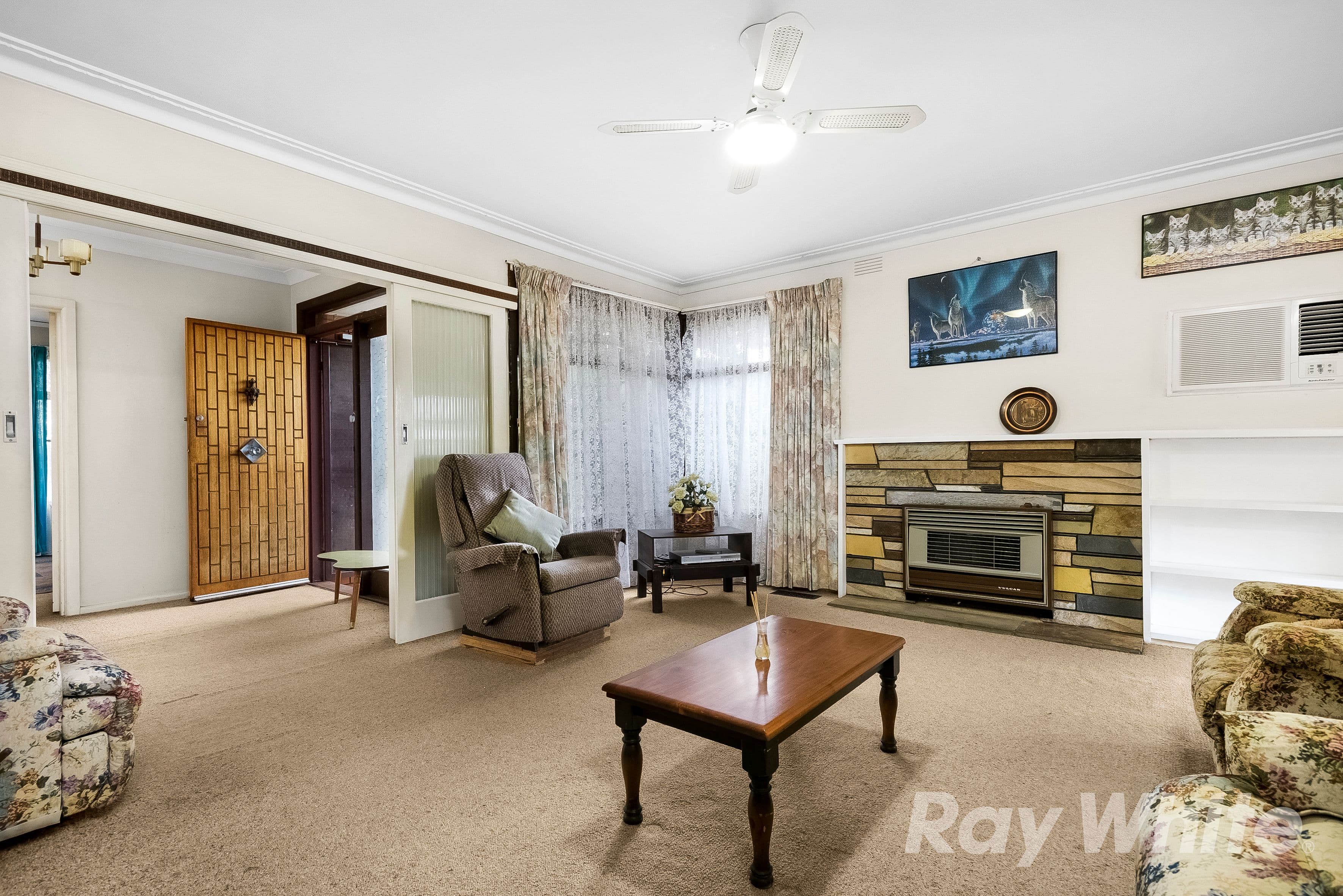 13 Viggers Parade, Glen Waverley VIC 3150, Glen Waverley - Thumbnail 2