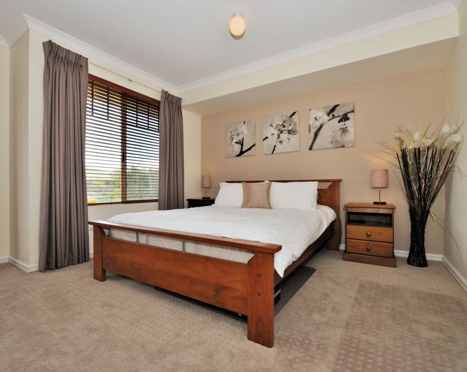 41 Starbush Crescent, ELLENBROOK WA 6069, Ellenbrook - Thumbnail 4