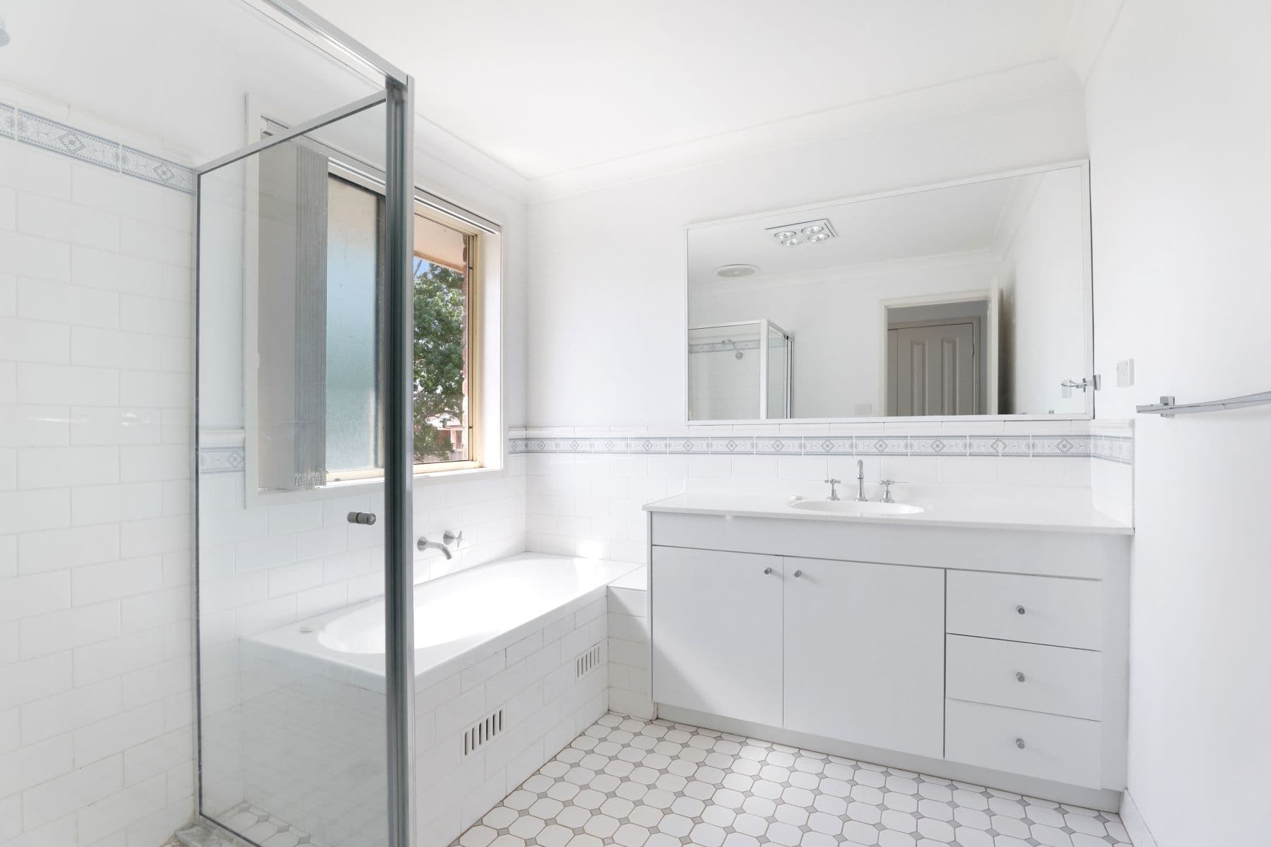 4 Azalea Court, Glenmore Park NSW 2745, Glenmore Park - Thumbnail 6
