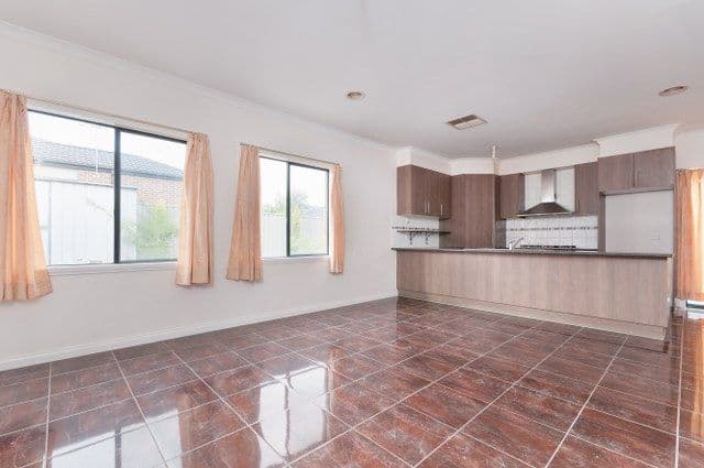 31 Elsternwick Way, CRAIGIEBURN VIC 3064, Craigieburn - Thumbnail 4