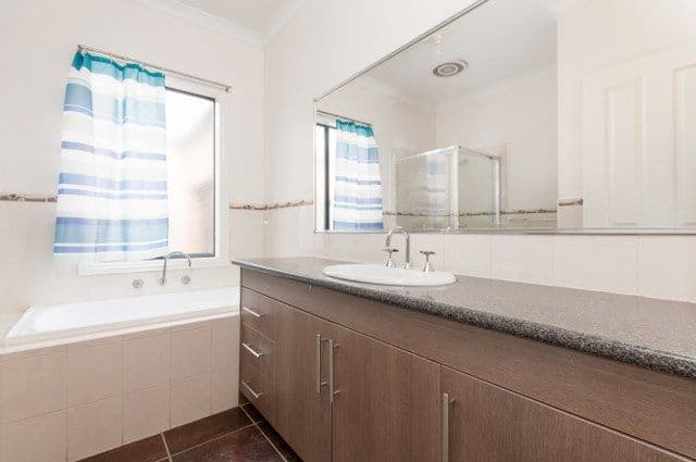 31 Elsternwick Way, CRAIGIEBURN VIC 3064, Craigieburn - Thumbnail 6