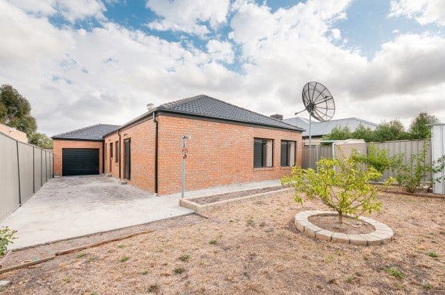 31 Elsternwick Way, CRAIGIEBURN VIC 3064, Craigieburn - Thumbnail 7