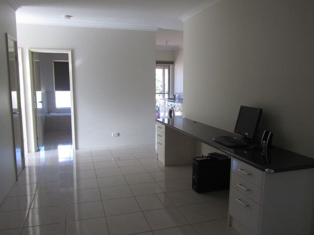 4 Periwinkle Street, DRUMMOND COVE WA 6532, Drummond Cove - Thumbnail 4
