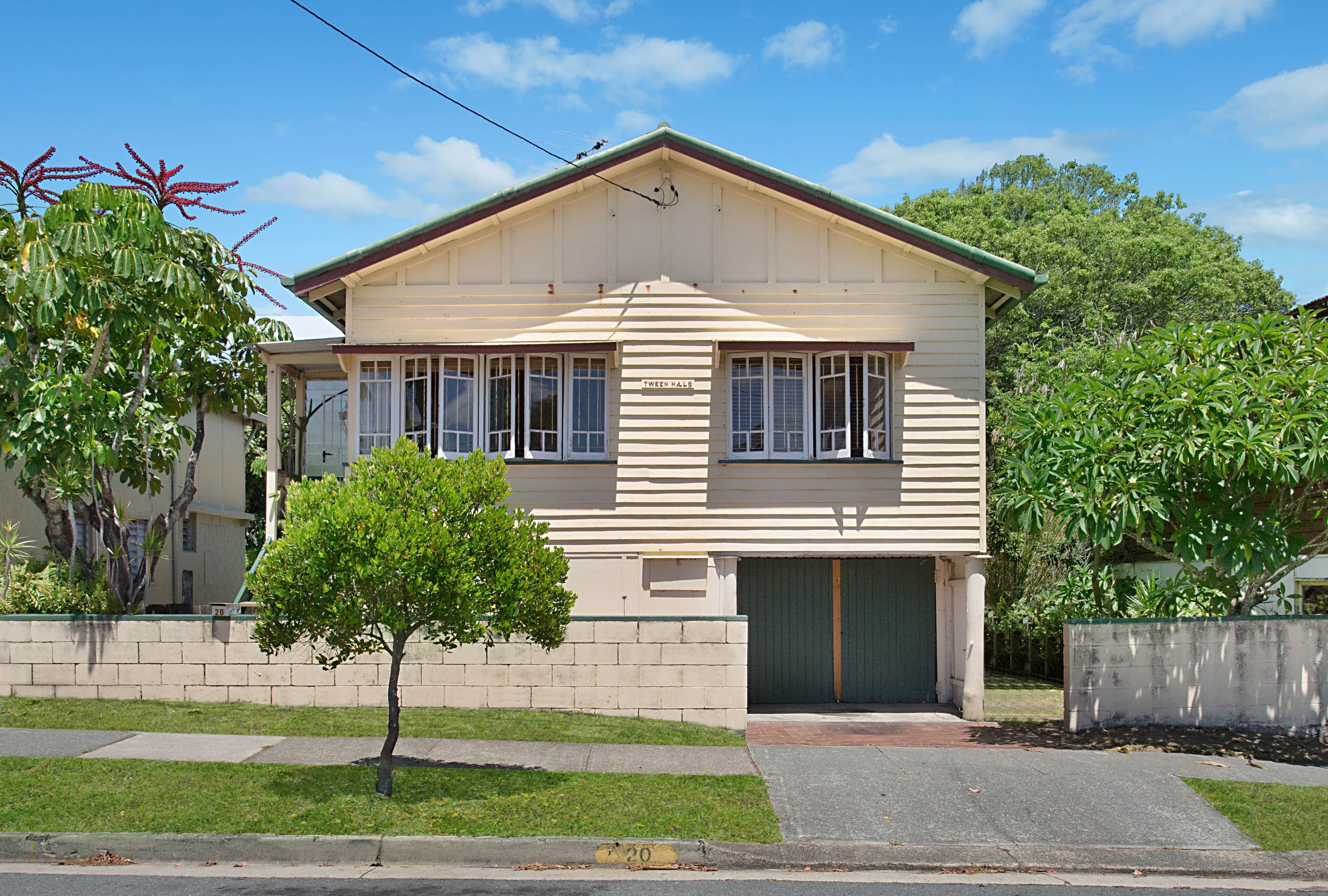 20 Riviera Road, Miami QLD 4220, Miami - Thumbnail 2