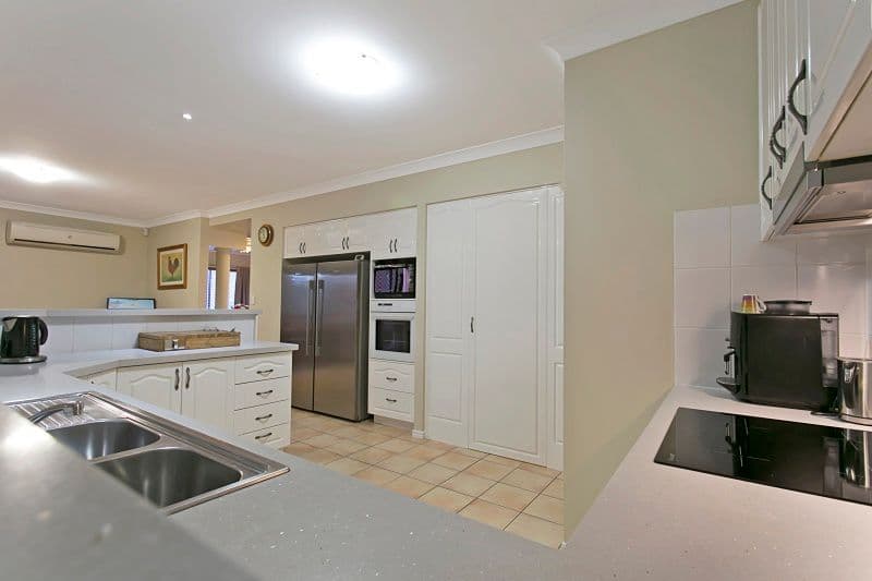 87 McPherson Road, Sinnamon Park QLD 4073, Sinnamon Park - Thumbnail 2