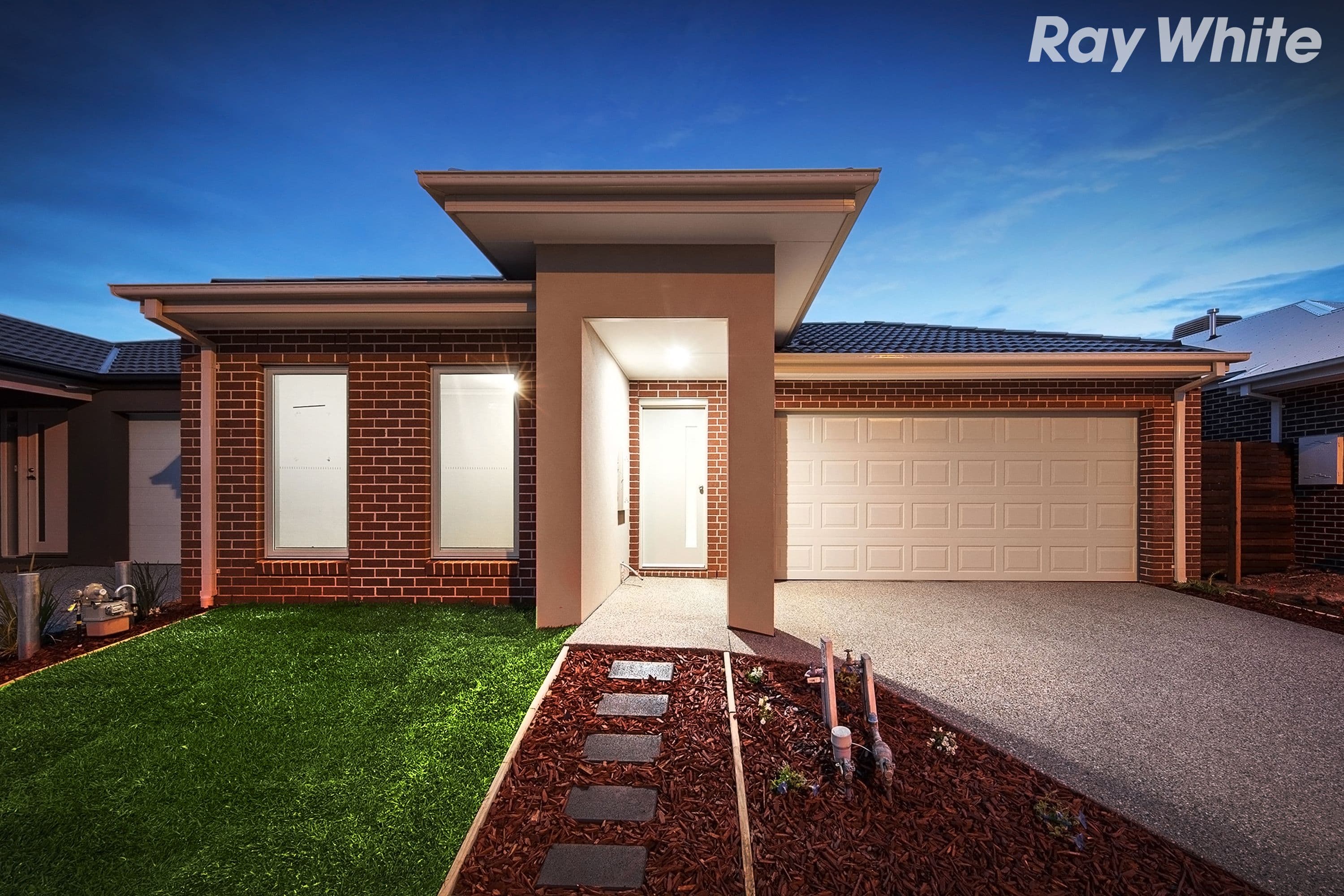 13 Sunset Lane, Penguin, Penguin - Image 1