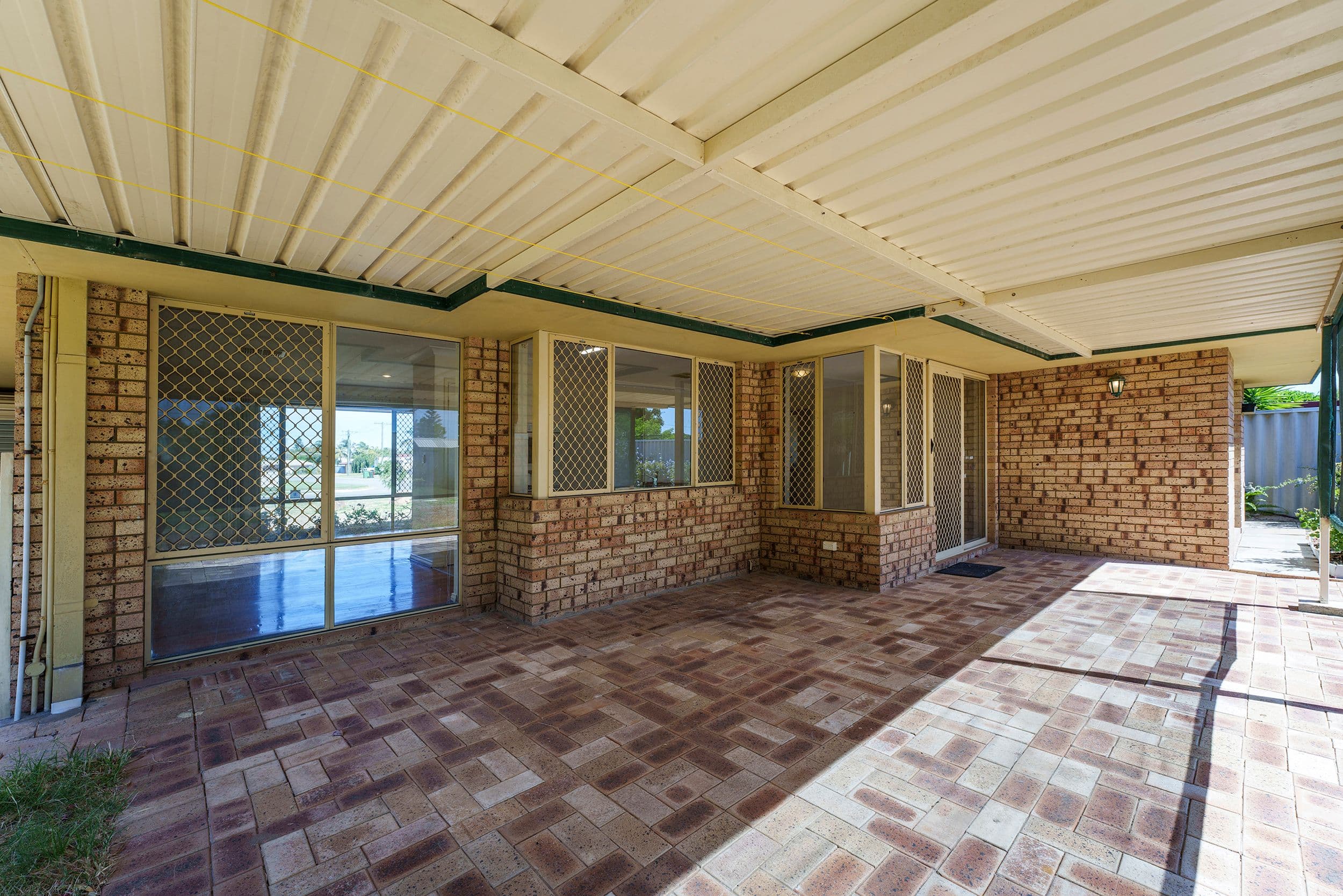 67 Goongarrie Drive, Waikiki WA 6169, Waikiki - Thumbnail 4