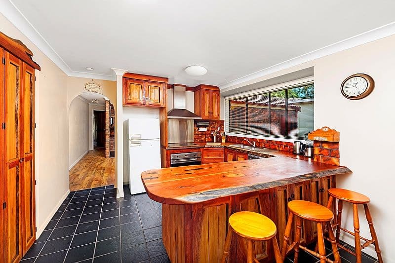 5 Jeannie Crescent, BERKELEY VALE NSW 2261, Berkeley Vale - Thumbnail 4
